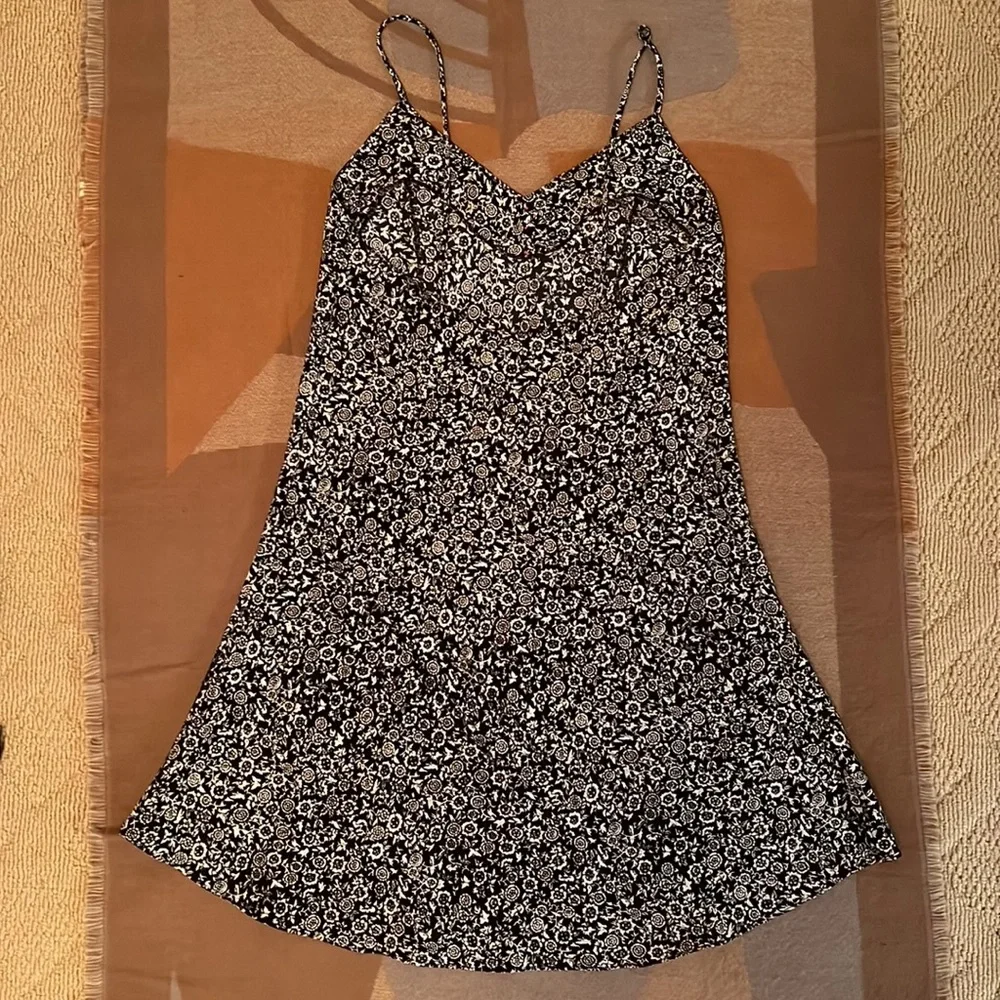 Simple Floral dress with dainty Red Roses embellishment, S